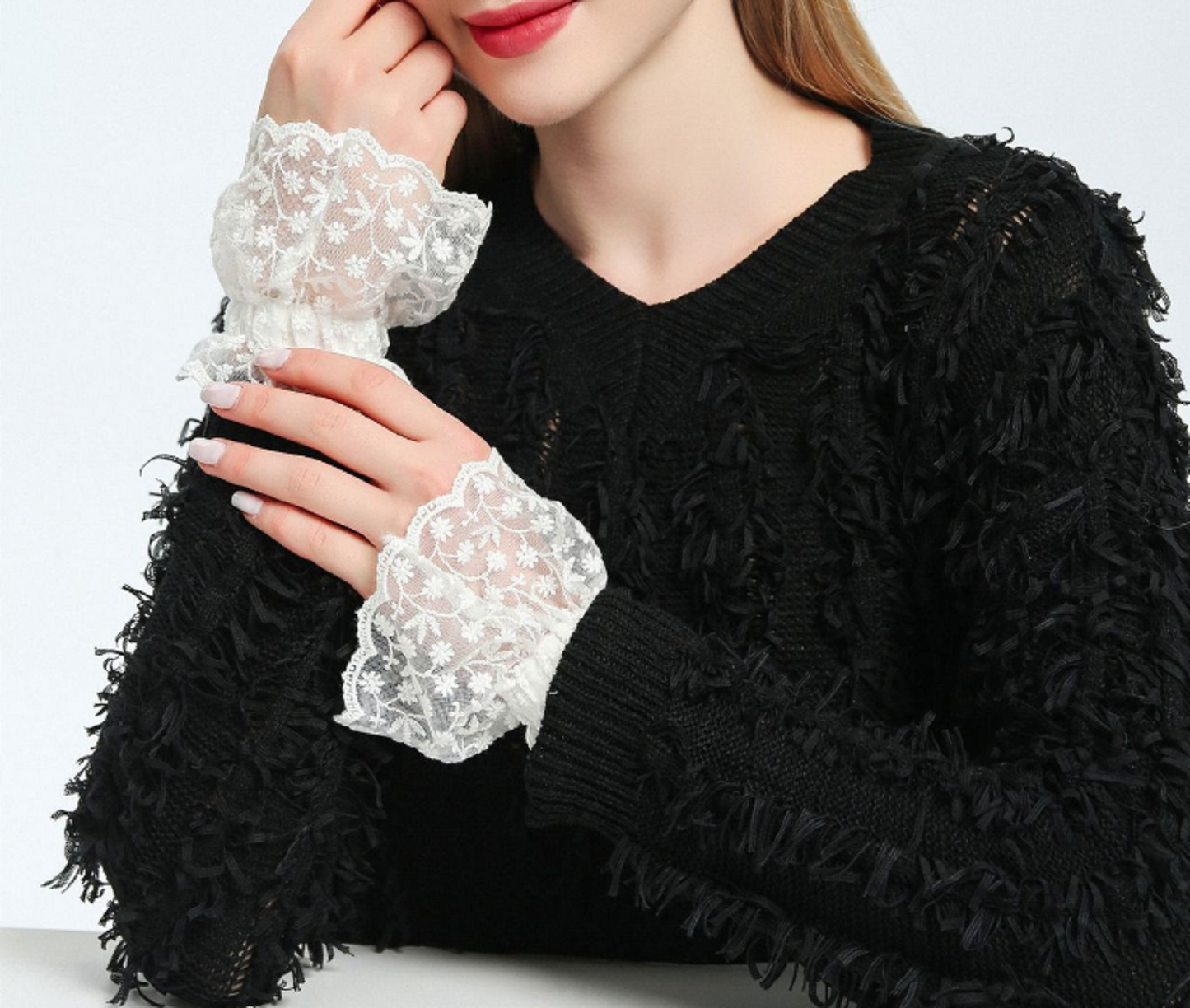 1 pair / Off White / Fake Lace Sleeve Cuffs, False Wrist Cuffs, Removable Wrist Cuffs SC525(K)
