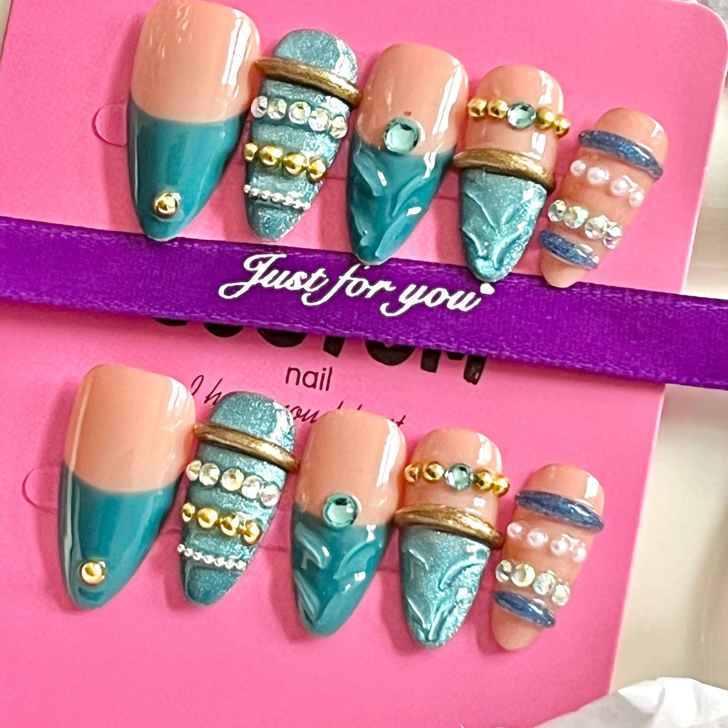 (E004) 1 set Press on Nails