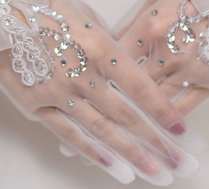 Off White Wedding Gloves G008