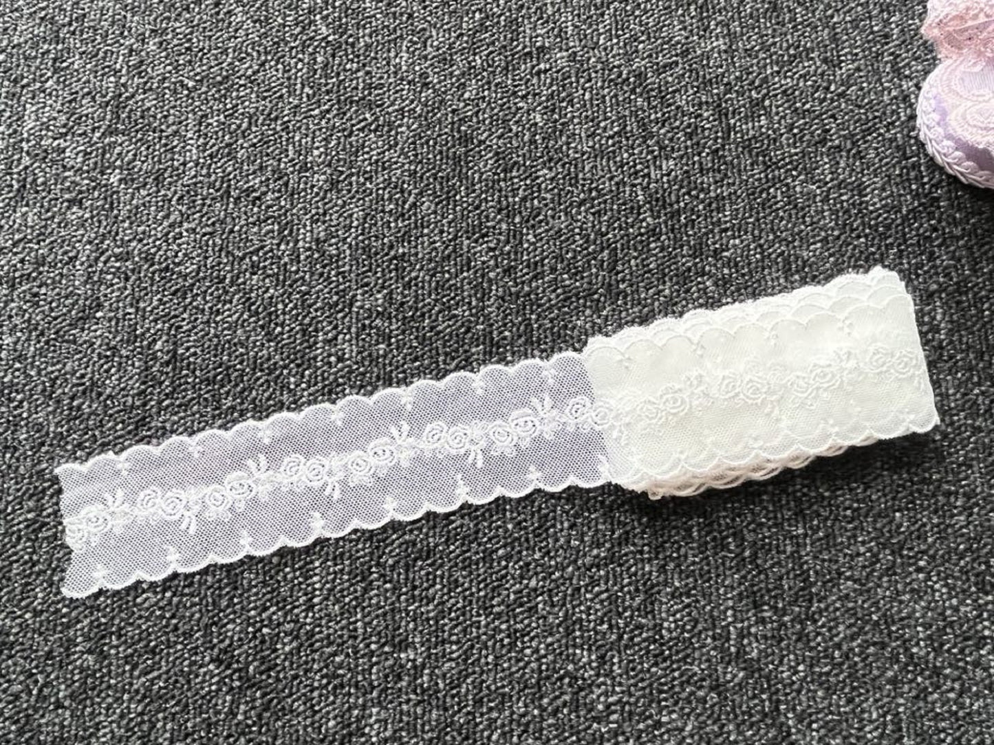 2 meters / Off White / Lace Trim LF029/30