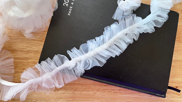 2 meters / 5.5cm / Off White /  Elastic Lace Trim  LF031