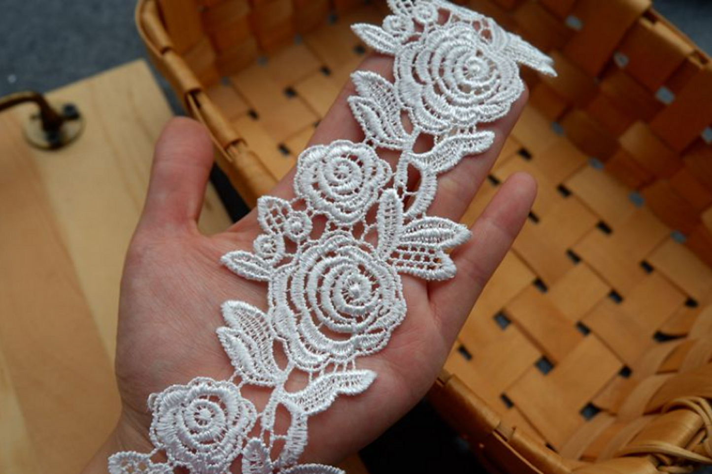 2 Meters / 5.5cm / Off White Lace Trim LF043