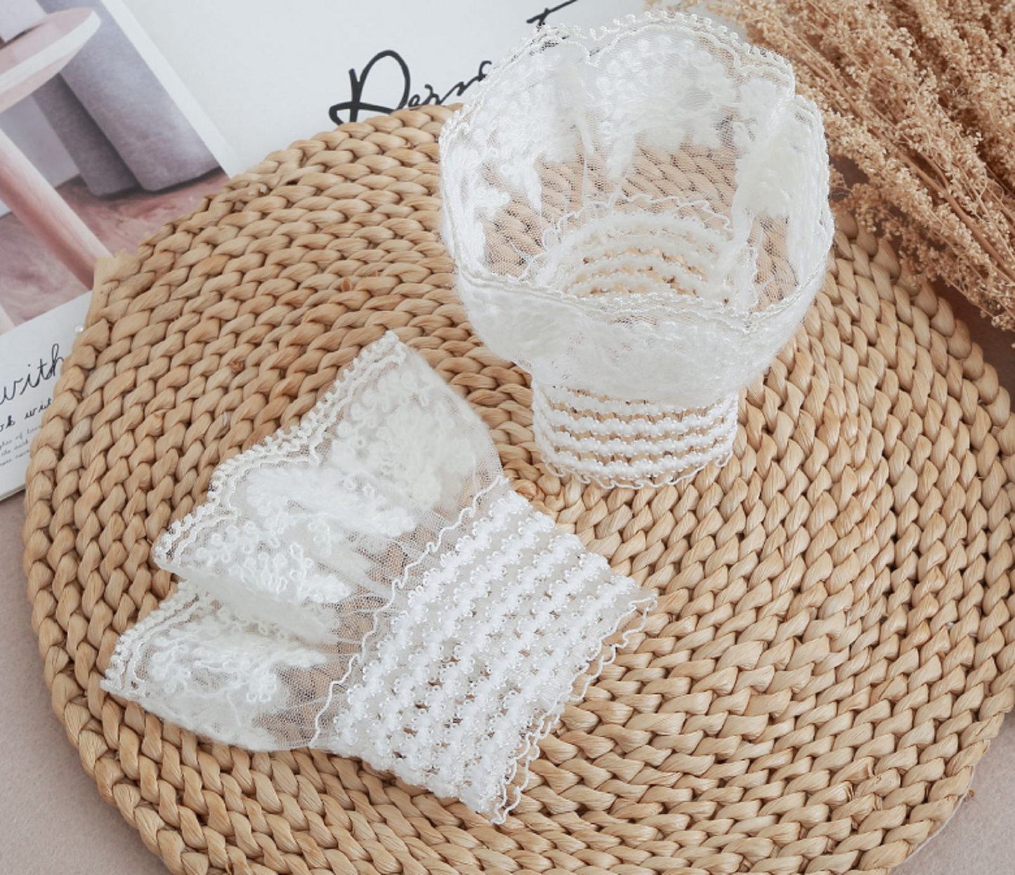 1 pair / Off White / Fake Lace Sleeve Cuffs, False Wrist Cuffs, Removable Wrist Cuffs SC029(K)
