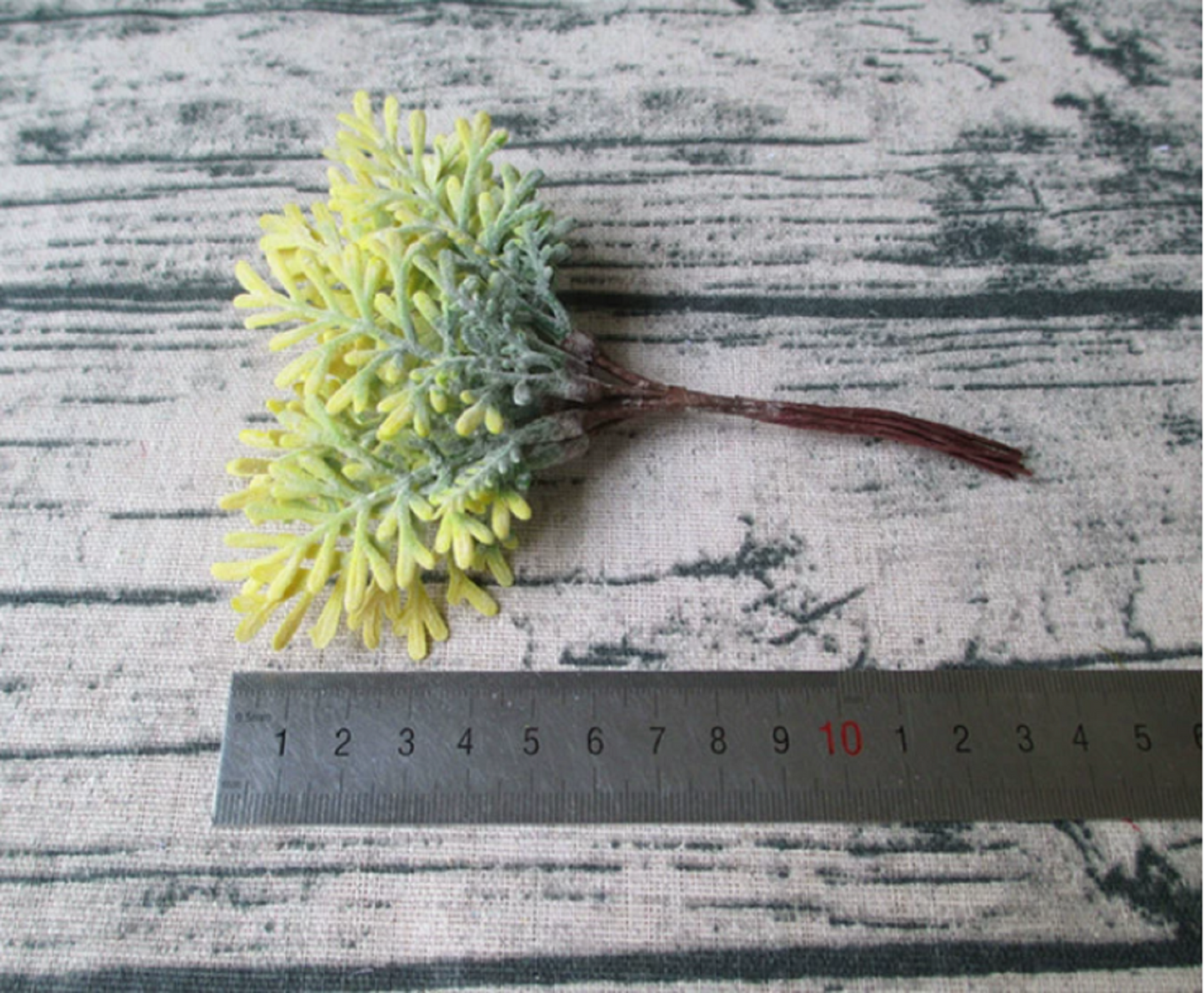 12 Stems / Artificial Leaves SF052