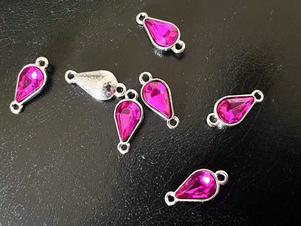 (P045S) 10 Pcs / 13 x 23mm / Double Loops Silver Base Rhinestone Heart Connector