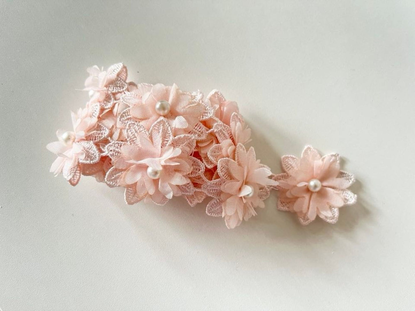 1 meter / 5.5cm / Floral Lace Trim, Headband Lace, Dress Lace LF007