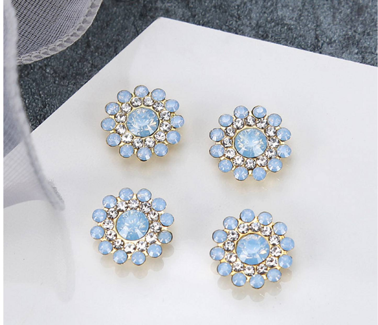 50 Pcs / 14mm Gold Base Sew On Rhinestones S15G (egg)