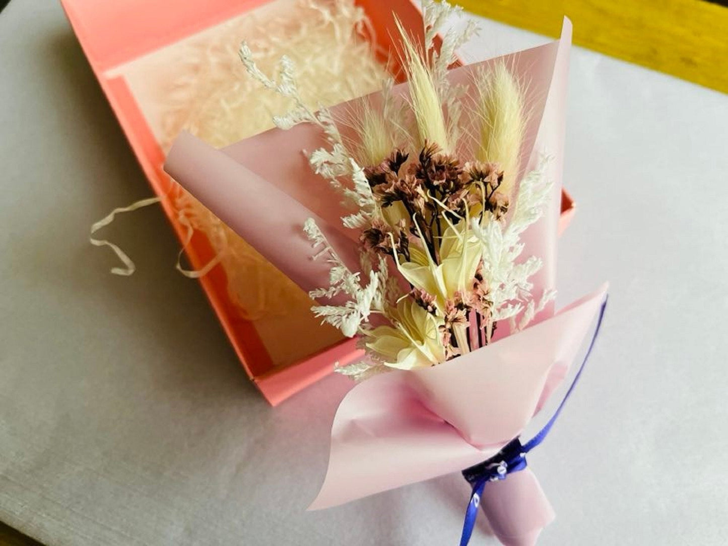 Luxury Preserved Flower Gift Box, LED Birthday Flower Bonquet with Gift Box, Boxed Flowers MB003