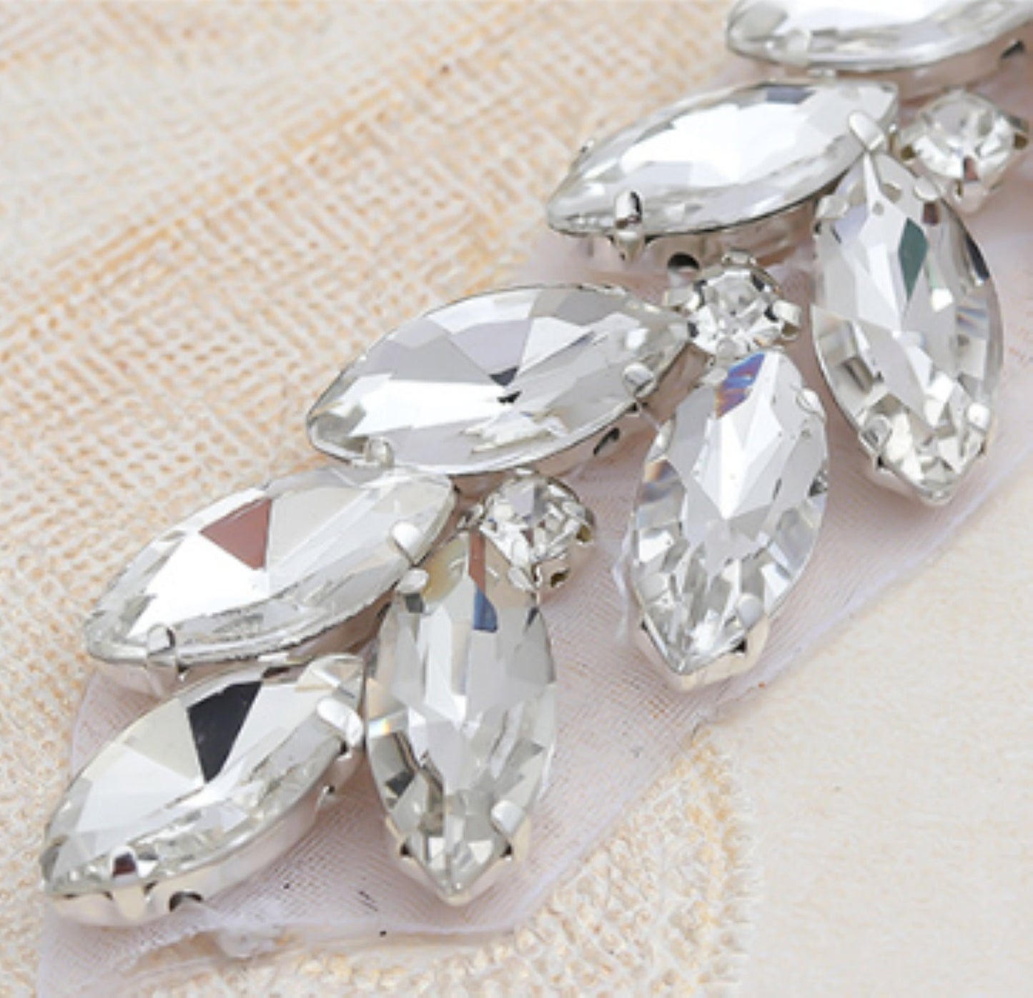 17 x 3.5cm / Iron On Crystal Rhinestone Diamante Applique YS843