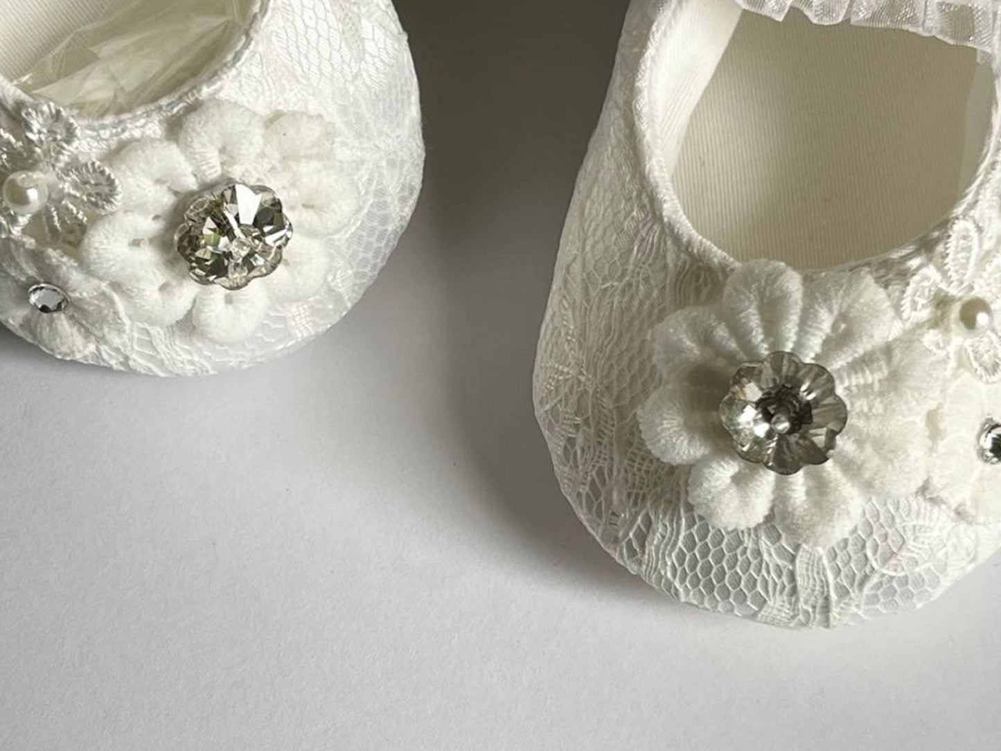 White Baby Shoes BS007