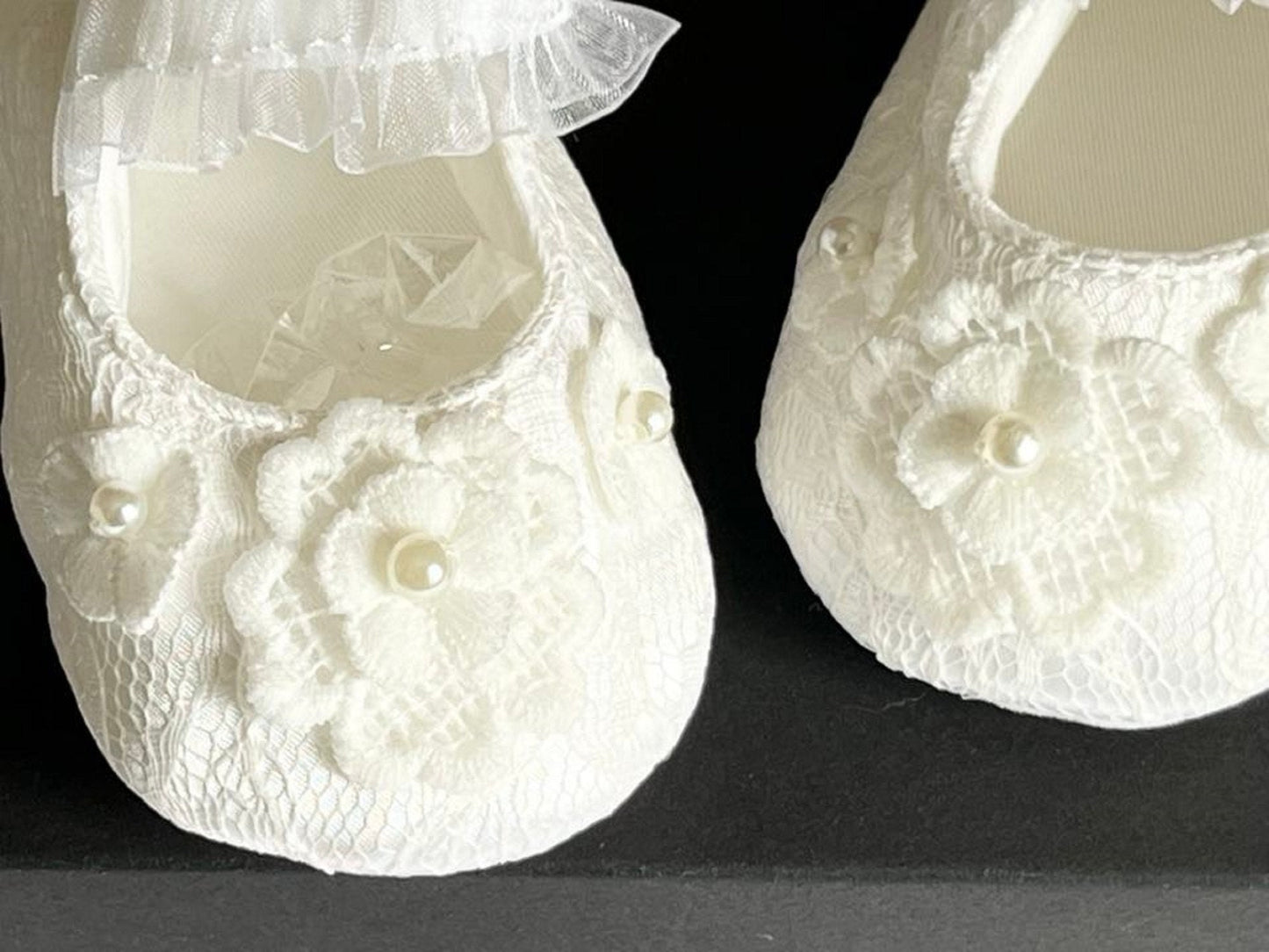 White Baby Shoes BS014