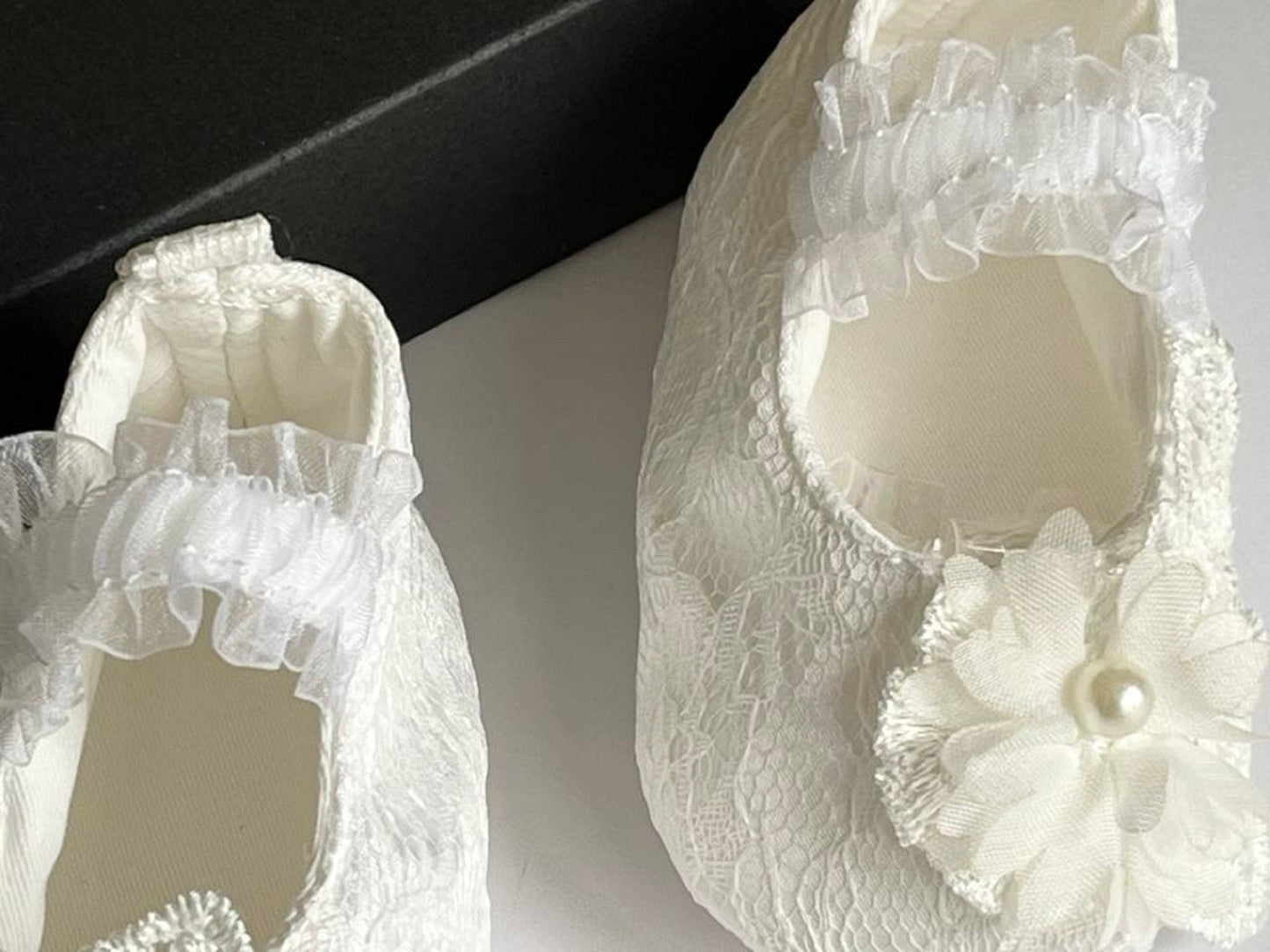 Pure White Baby Shoes, Christening Lace Baby Shoes BS009