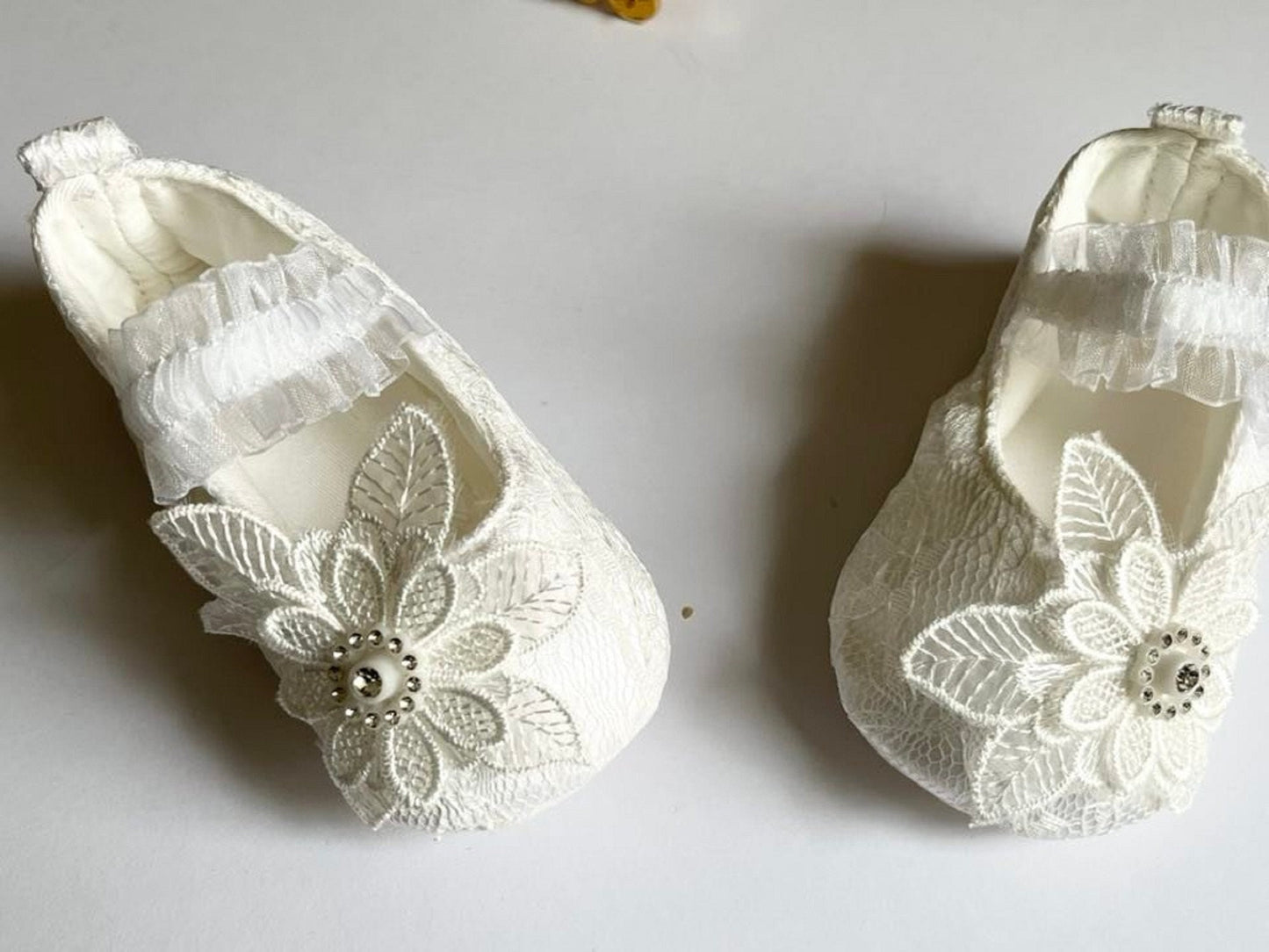White Baby Shoes BS010