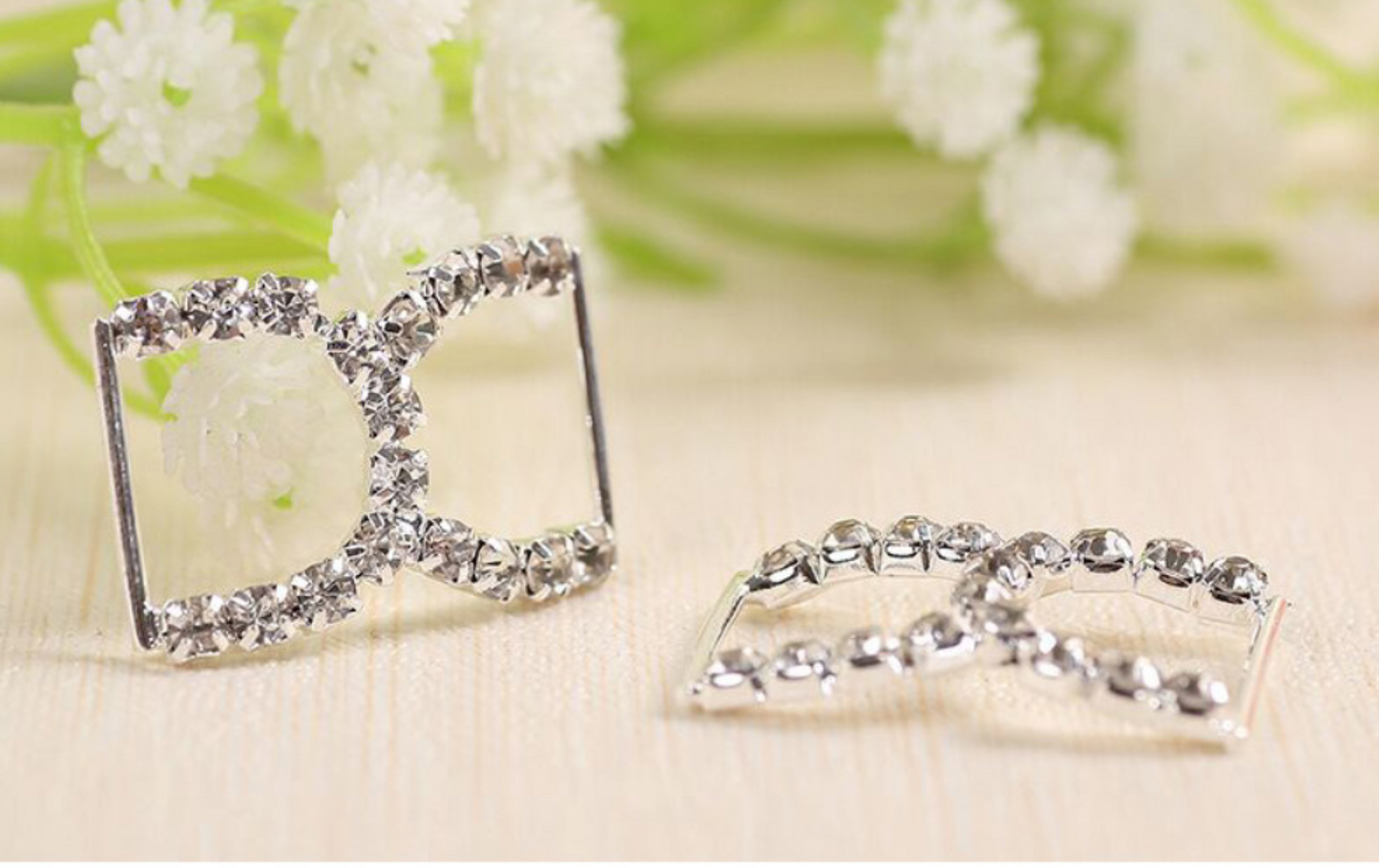 20 Pcs / Rhinestone Buckle BU061