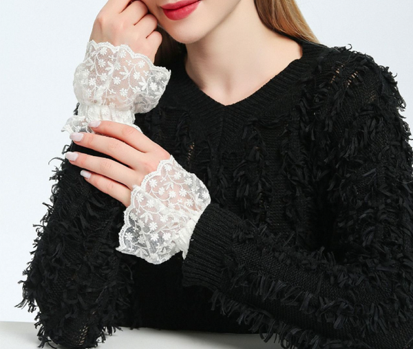 1 pair / Off White / Fake Lace Sleeve Cuffs, False Wrist Cuffs, Removable Wrist Cuffs  SC525(K)