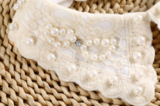 B2(K)small / Off White Fake Lace Collar, False Collar, Removable Collar
