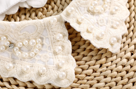 B2(K)small / Off White Fake Lace Collar, False Collar, Removable Collar