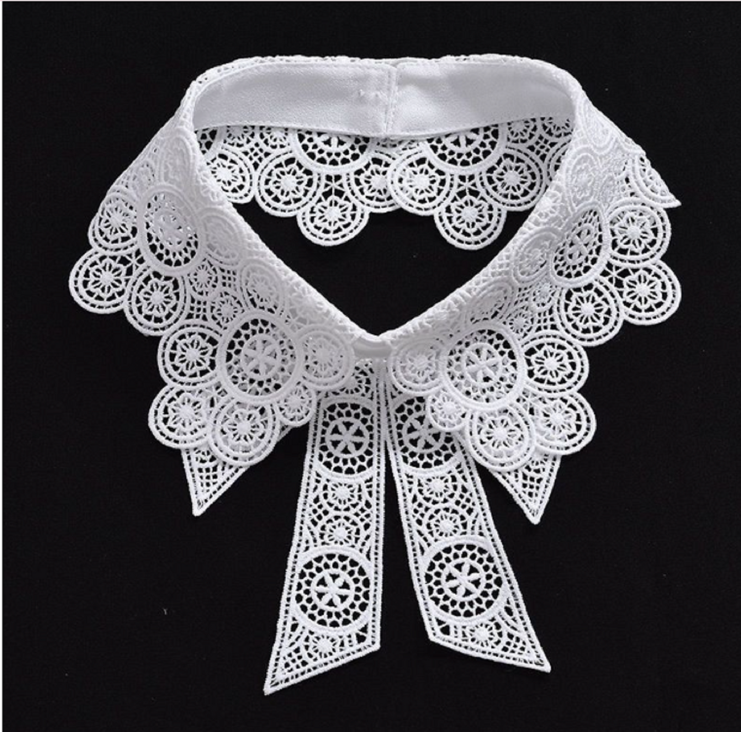 Off White Fake Lace Collar, False Collar, Removable Collar B840 / B841 (K-small)