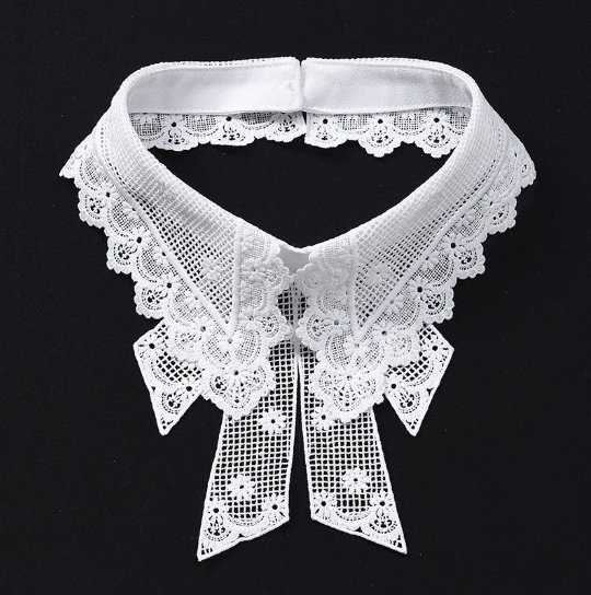 Off White Fake Lace Collar, False Collar, Removable Collar B840 / B841 (K-small)