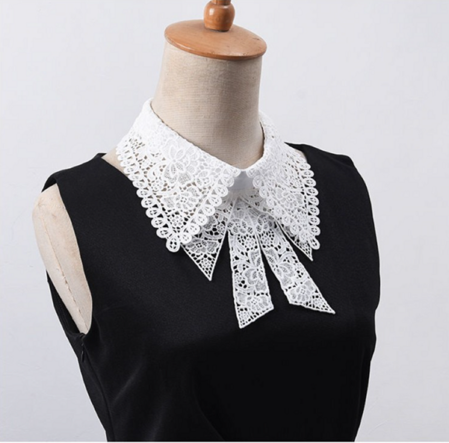 Off White Fake Lace Collar, False Collar, Removable Collar B840 / B841 (K-small)