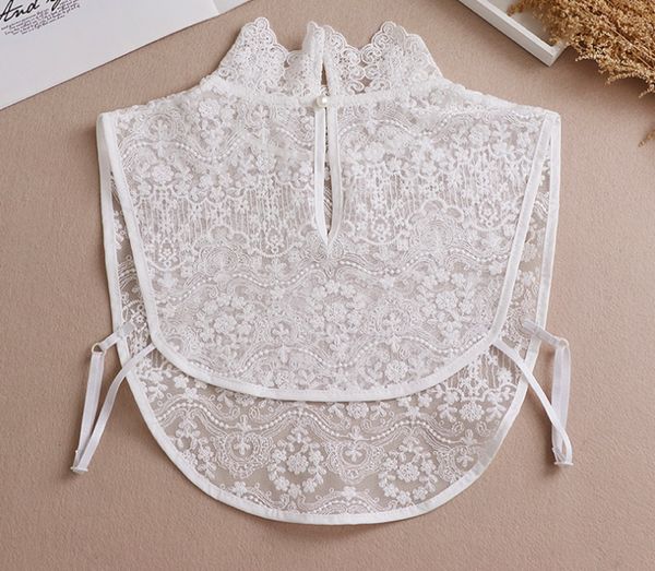 Off White, Black / Fake Lace Collar   B99(K)