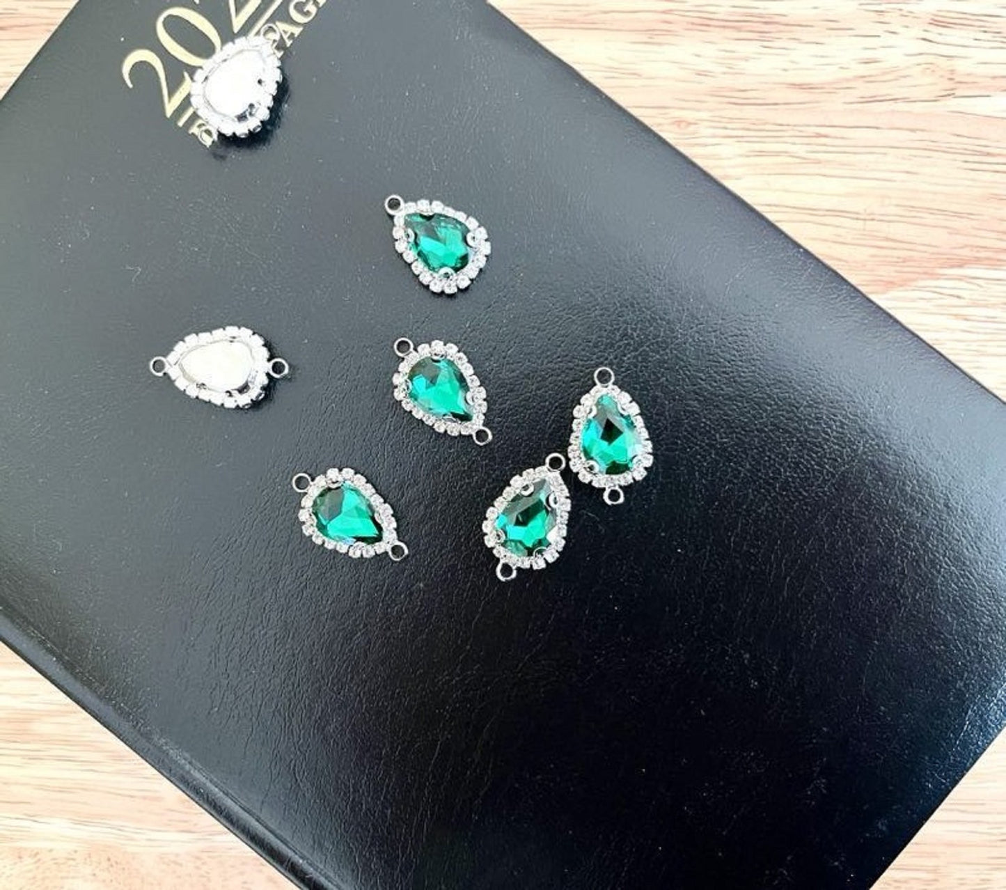 10 Pcs / Silver Base Rhinestone Teardrop Connector  C051S