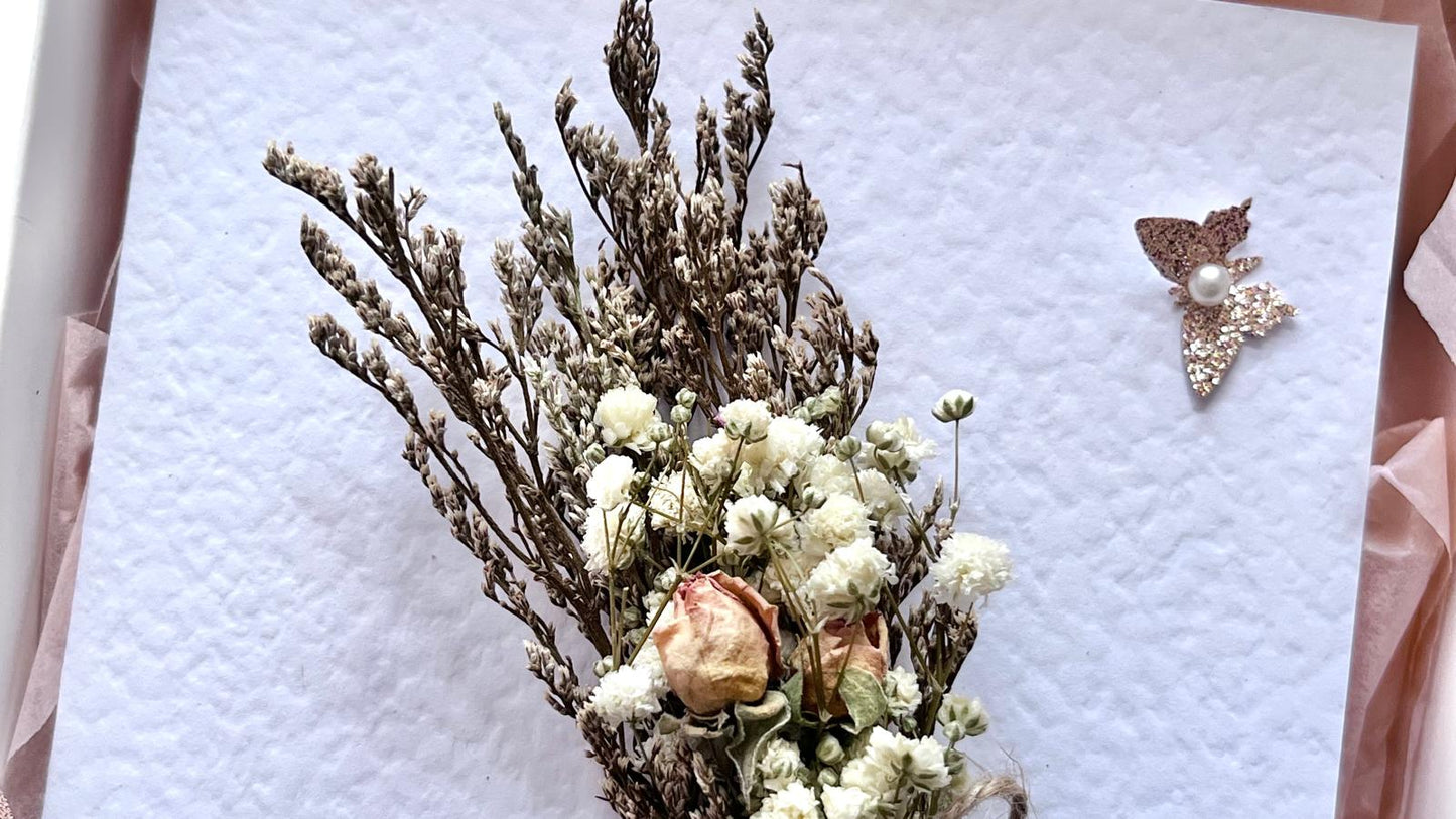 Luxury Birthday Gift for Her with Envelpe, Handmade Dried Flower Bouquet with Personalised Card, Floral Birthday Card for Girls Women C1101