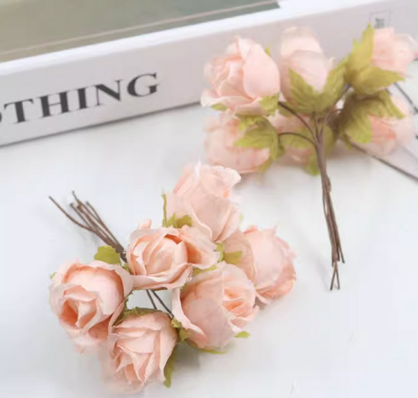 30 Pcs / 3cm / Fabric Artificial Flowers  SF015