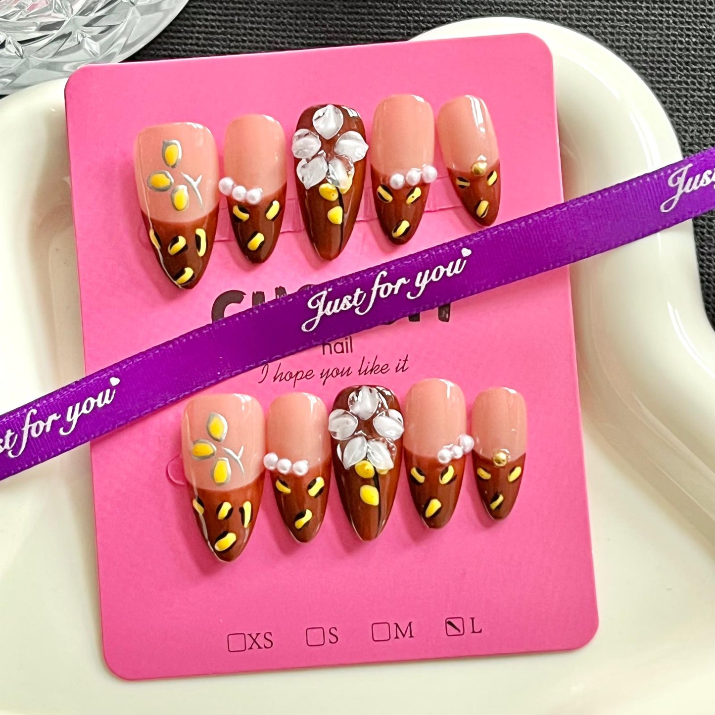 (E002) 1 set Press on Nails