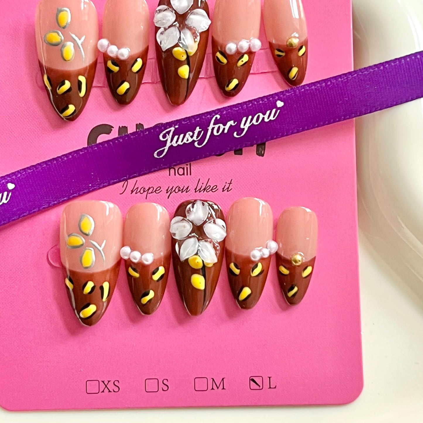 (E002) 1 set Press on Nails