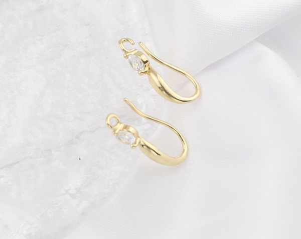 10 pcs / Gold Plated Crystal Star Hoop Earrings  EK15