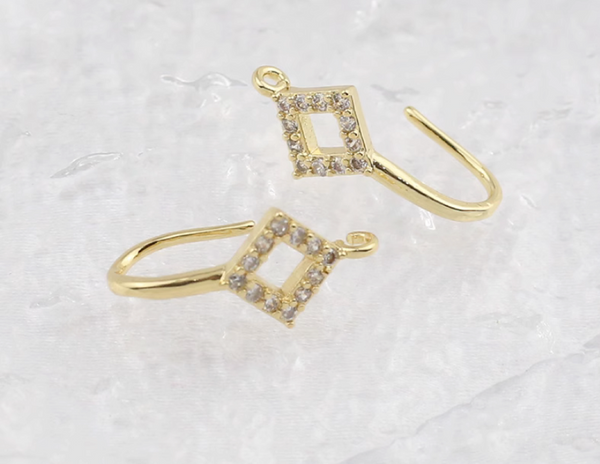 10 pcs / Gold Plated Crystal Star Hoop Earrings  EK15