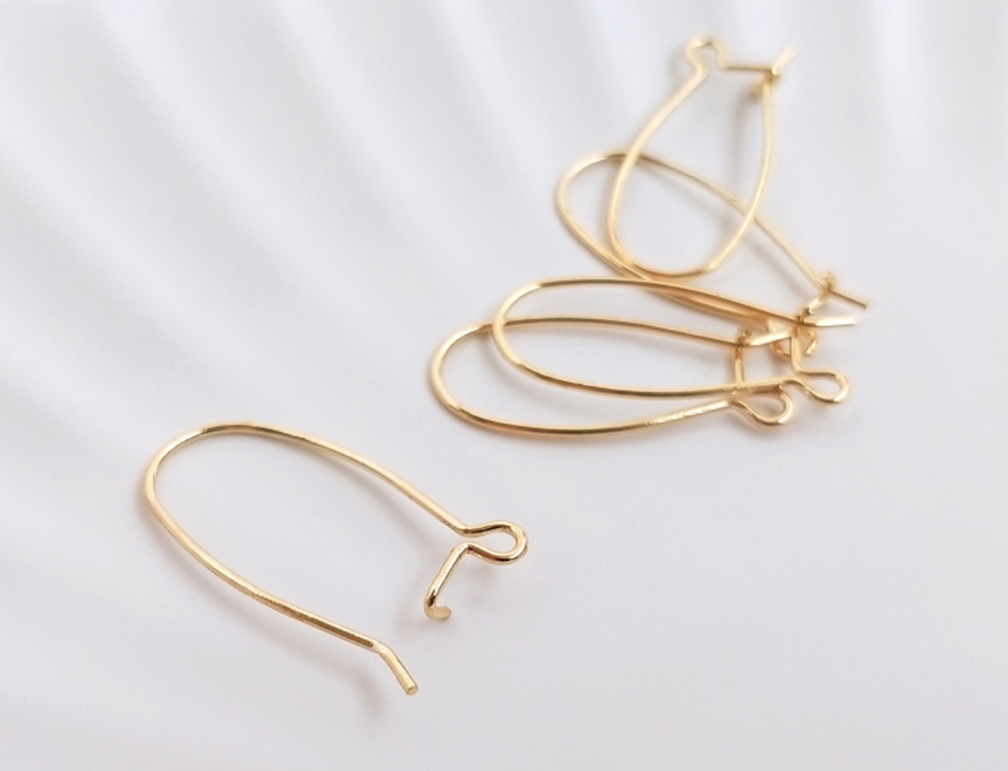 ( EK70) 10 pcs / Gold Plated Kidney Hoop Earrings, Jewellery Making Findings