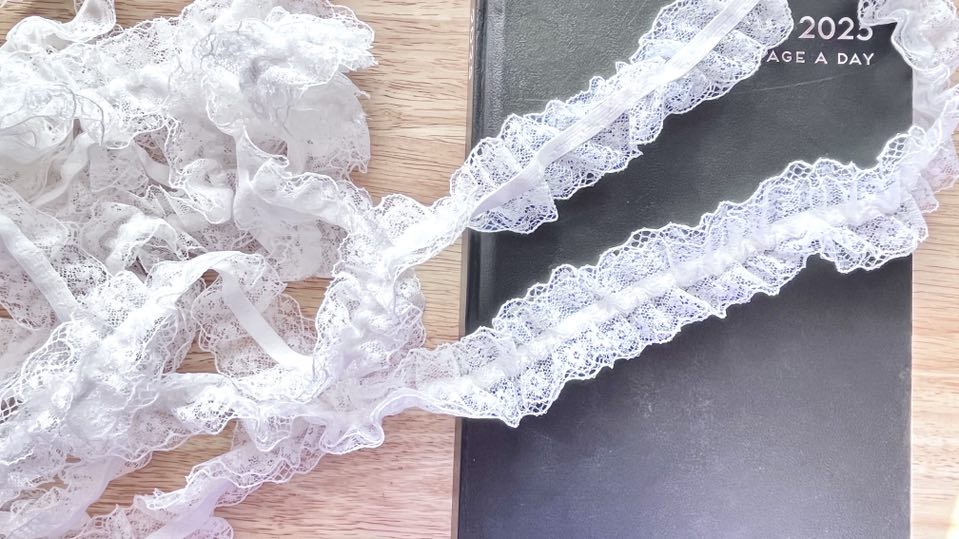 2 meters / Pure White / Elastic White Lace Trim  LF001