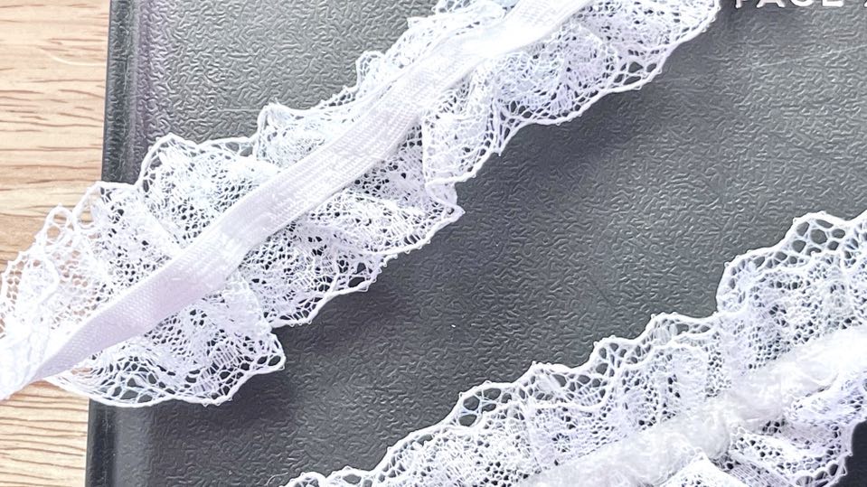 2 meters / Pure White / Elastic White Lace Trim  LF001
