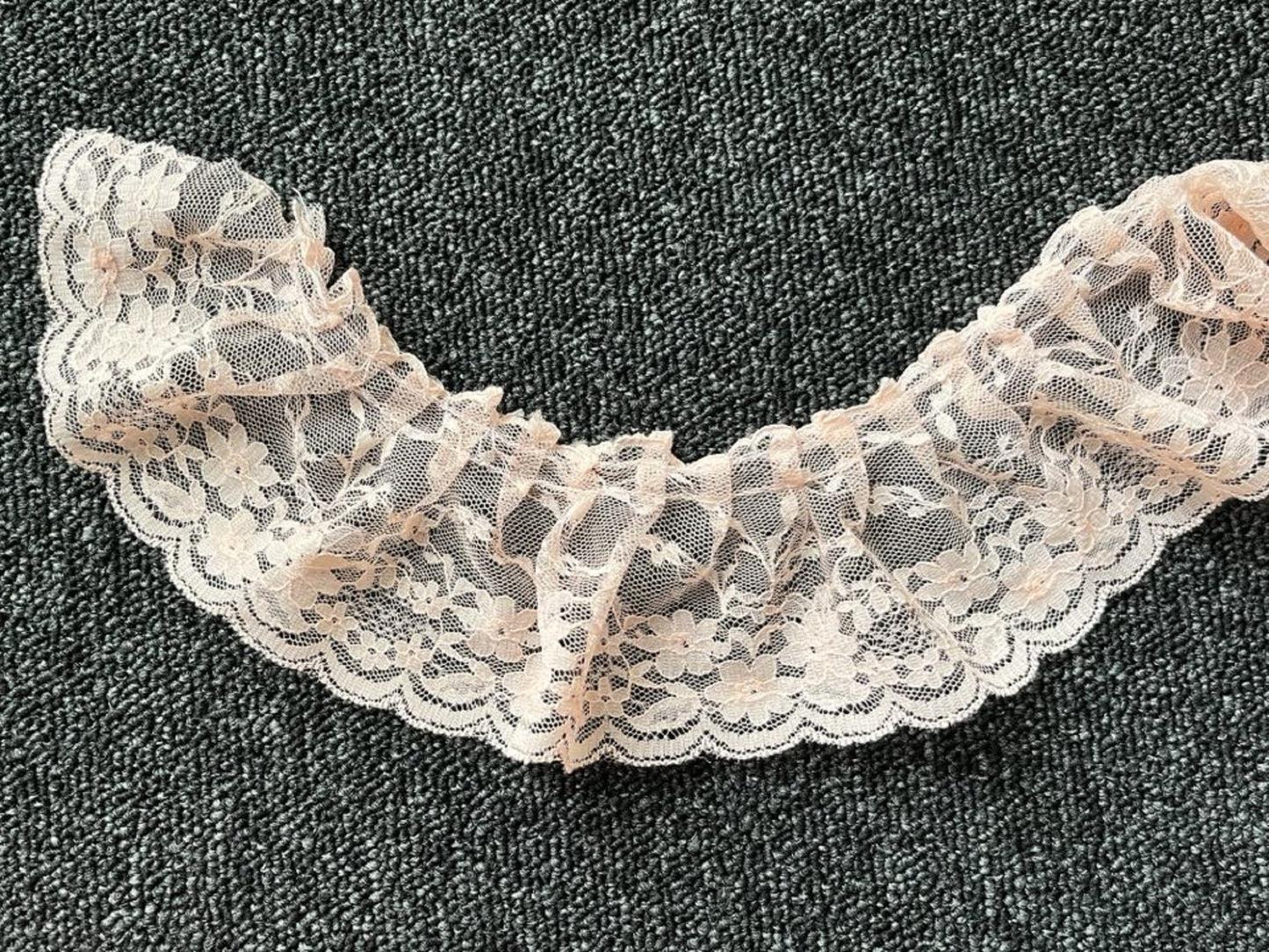 2 meters / 8cm / Korean Pink / Lace Trim  LF032