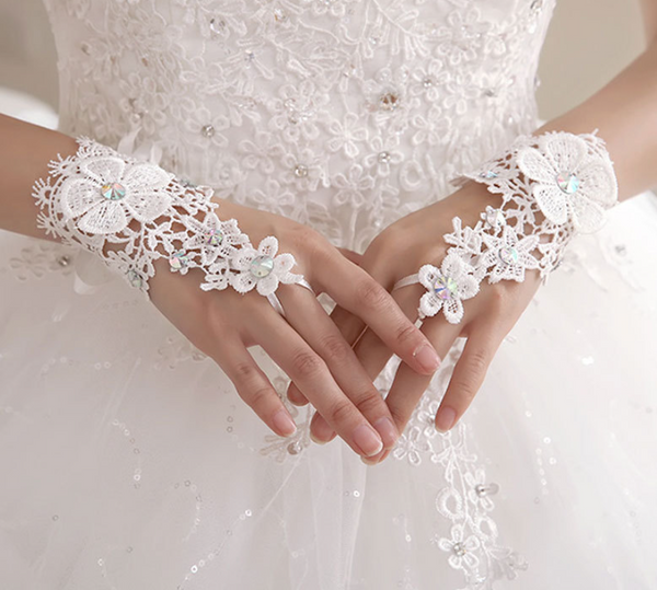 Off White Wedding Gloves  S016