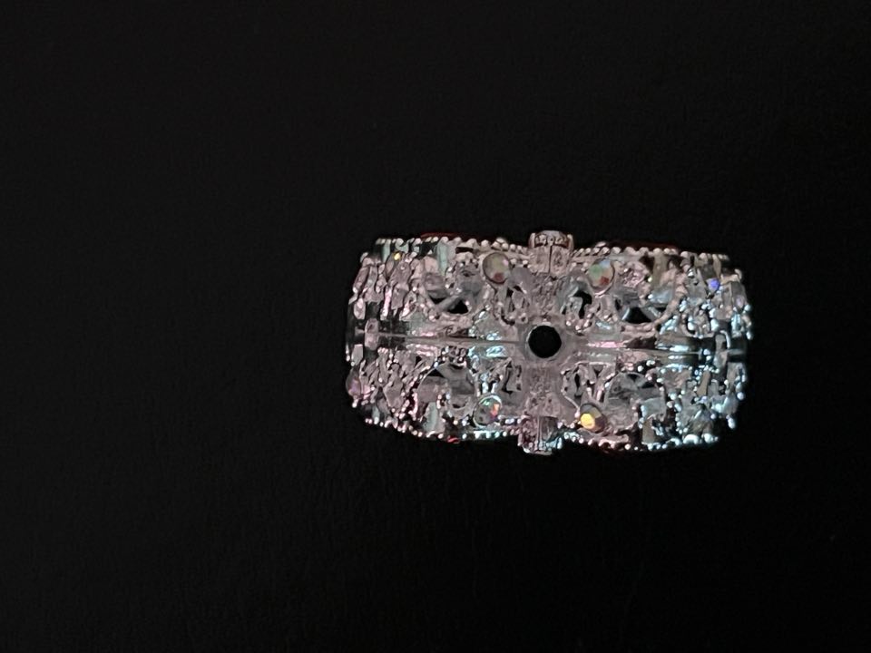 ( Y41S) 2 Pcs / 2.5cm / Silver Base straight Hole Crystal Butterfly Beads
