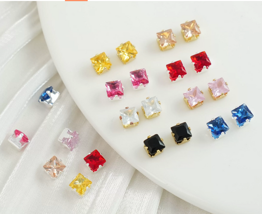 25 pcs / Silver Plated Square Glass Sew-On Crystals, Jewellery Making S70