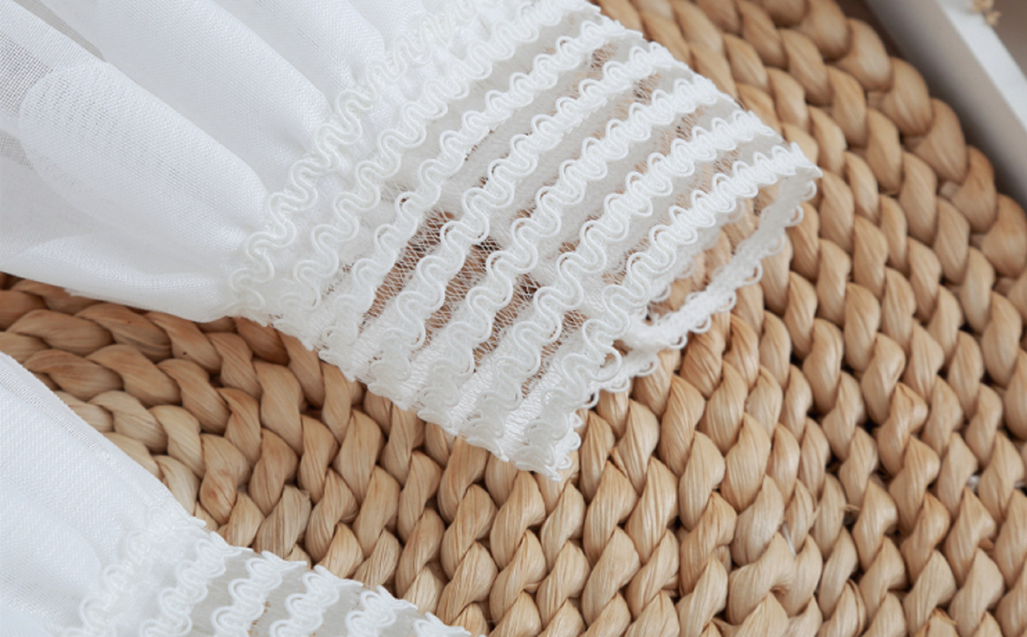 1 pair / Off White / Fake Lace Sleeve Cuffs, False Wrist Cuffs, Removable Wrist Cuffs  SC084(K)