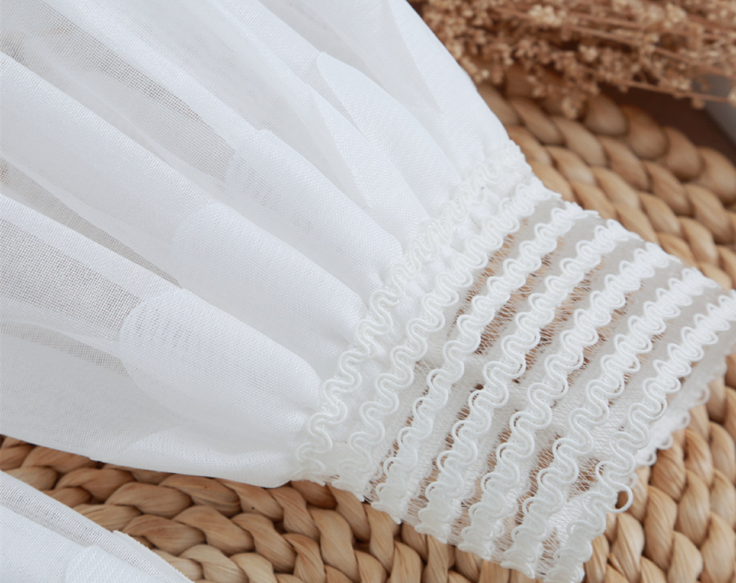 1 pair / Off White / Fake Lace Sleeve Cuffs, False Wrist Cuffs, Removable Wrist Cuffs  SC084(K)