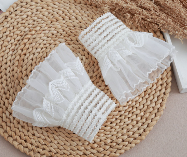 1 pair / Off White / Fake Lace Sleeve Cuffs, False Wrist Cuffs, Removable Wrist Cuffs  SC007(K)