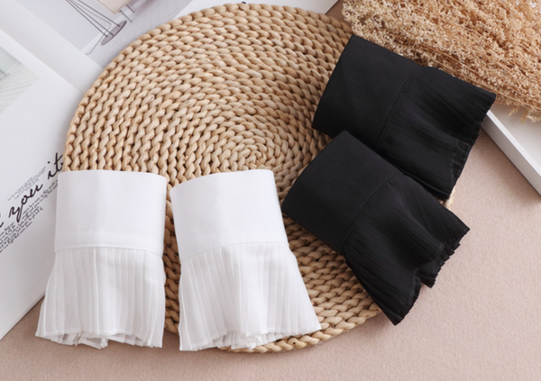 2 pcs / Off White, Black /  Fake Wrist Cuffs, Fake Sleeve Cuffs, False Wrist Cuffs, Removable Wrist Cuffs     SC058(K)