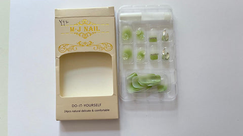 24 pcs / Press On Nails with box Z246