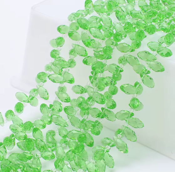 95 pcs / 6 x 12mm / Top Drilled Teardrop Glass Beads