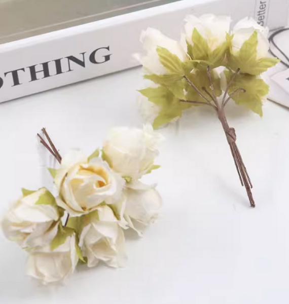 30 Pcs / 3cm / Fabric Artificial Flowers  SF015