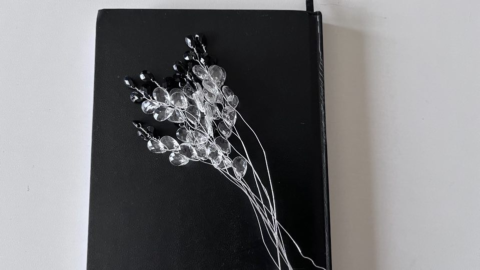 10 Stems / Acrylic Bead Leaf Spray  FS21S (MIXED + clear)