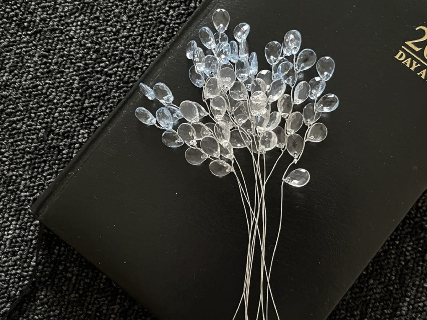 10 Stems / Acrylic Bead Leaf Spray  FS21S (MIXED + clear)