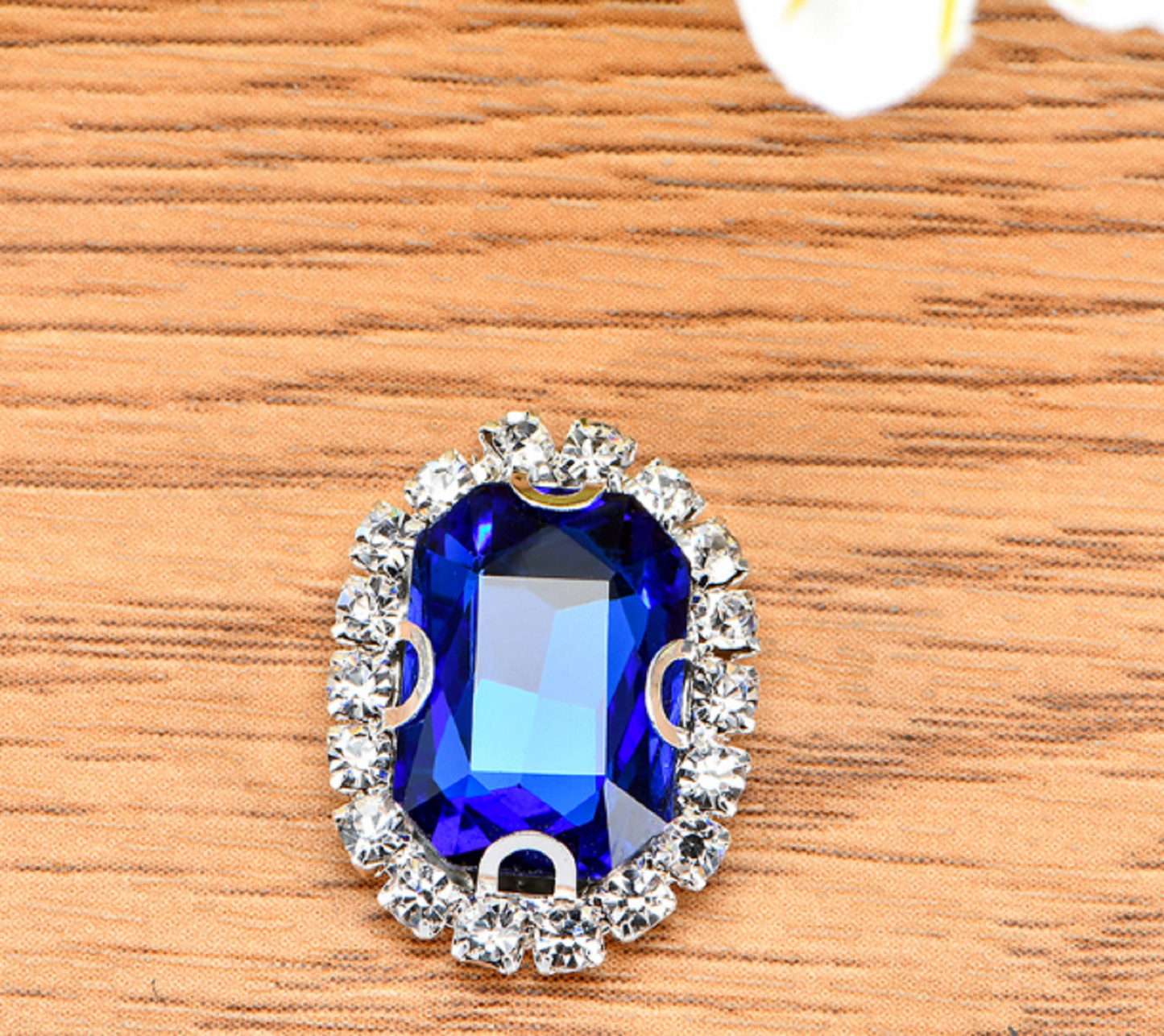 (S12G)  10 Pcs / 18 x 22mm / Gold Base Sew On Oval Crystal