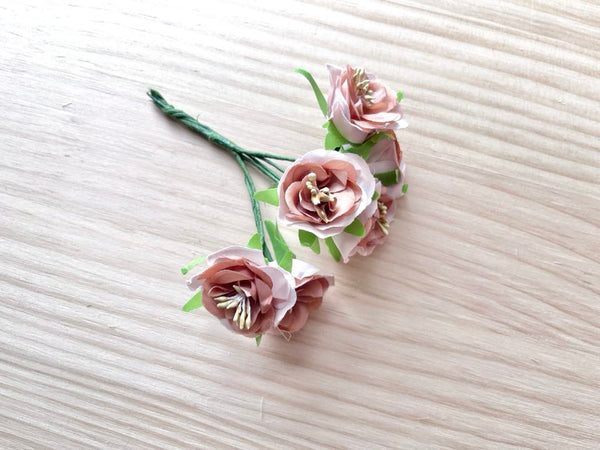 30 Pcs / 3cm / Mini Artificial Flowers   SF004